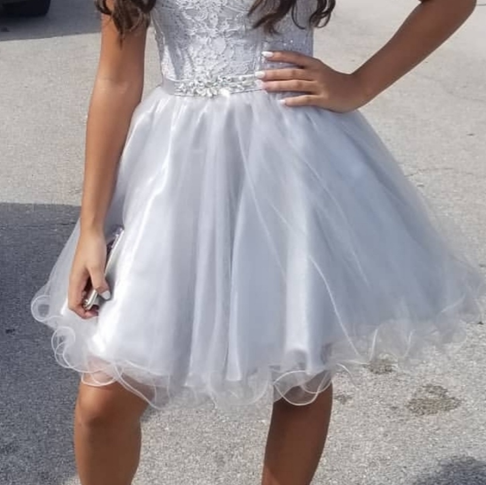 Dress - Picture 4 of 4